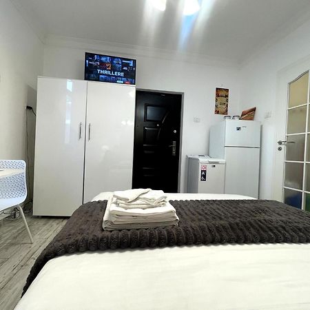 Prime 4 Appartement Boekarest Buitenkant foto